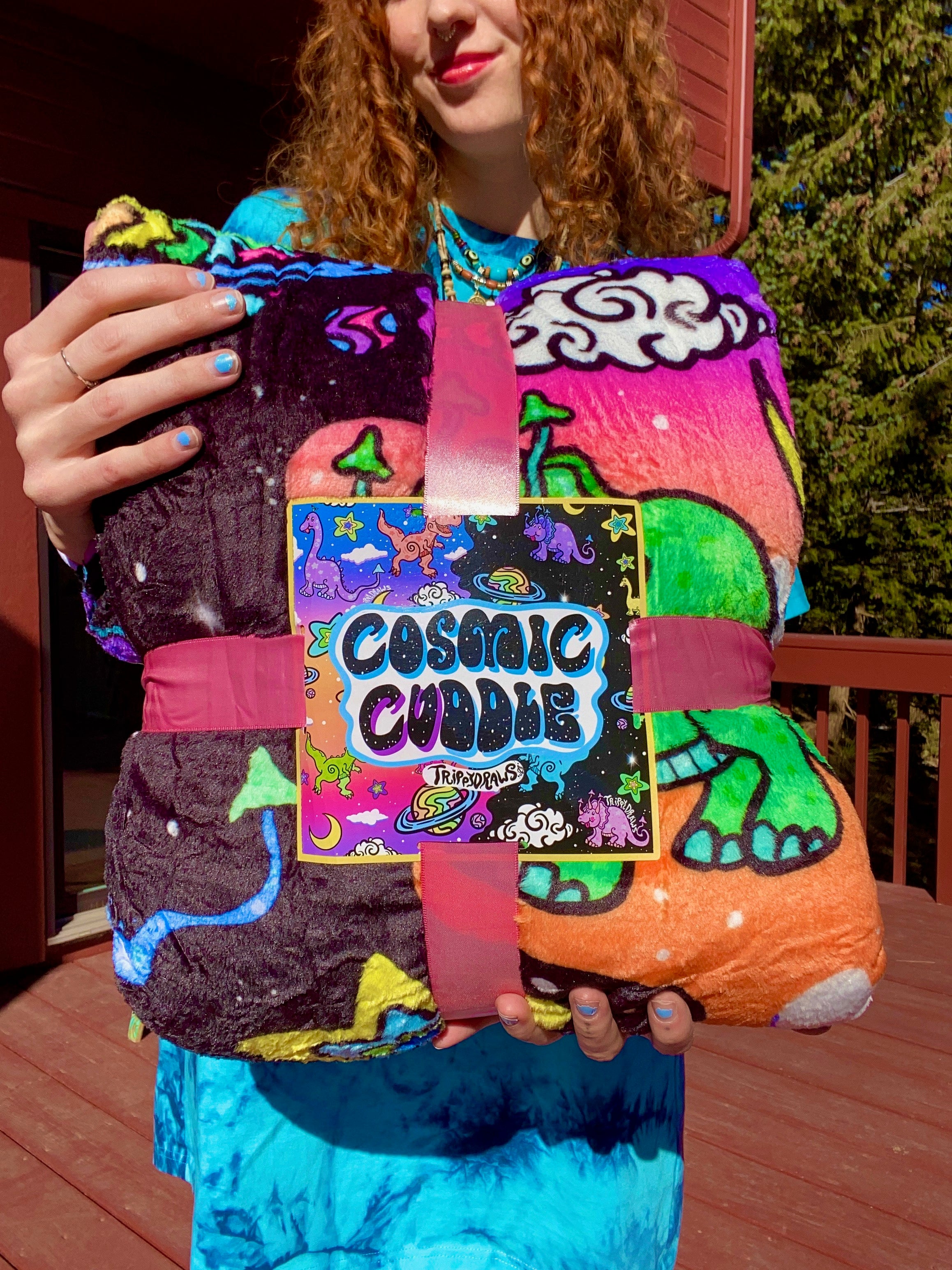 NEW DINOSAUR COSMIC CUDDLE – TrippyDraws