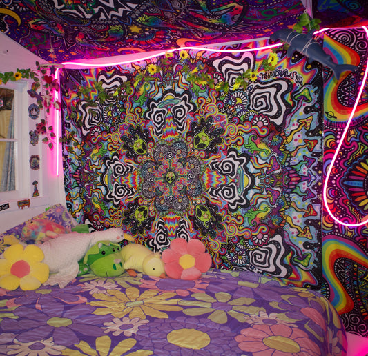 NEW DINO ALIEN TAPESTRY