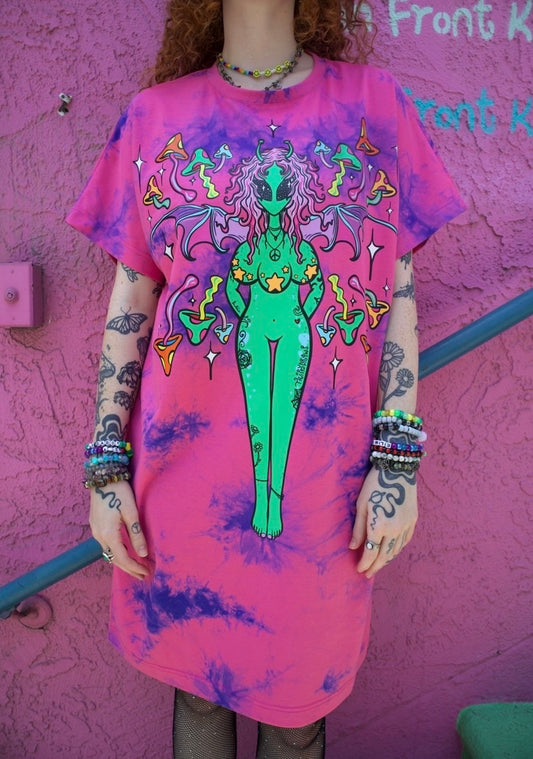 NEW PINK ALIEN GIRL T-SHIRT DRESS