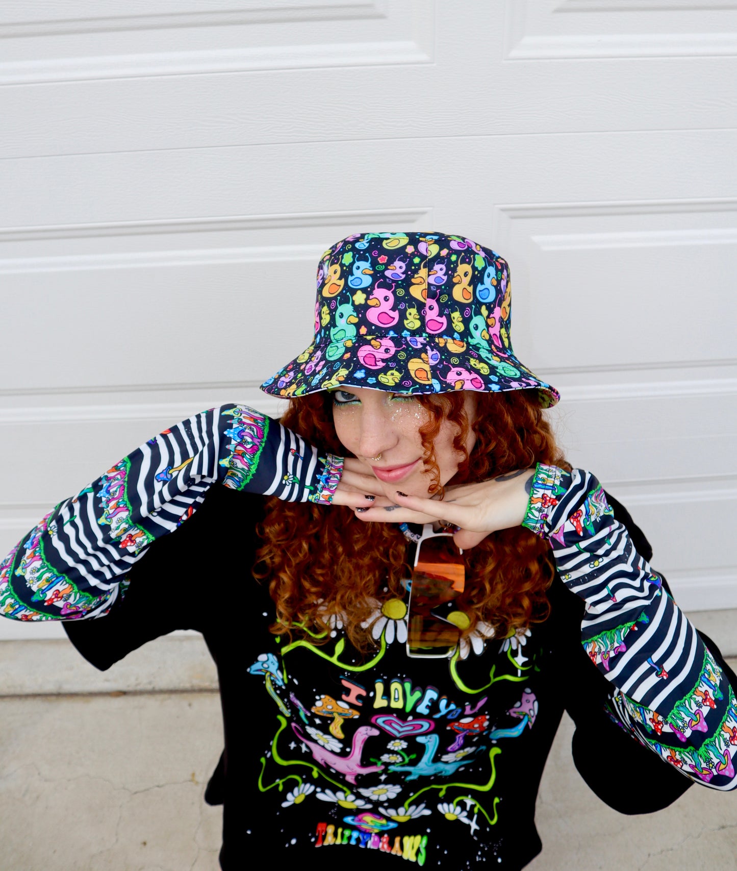 REVERSAL BUCKET HAT GOOSE AND ALIEN DUCKIES