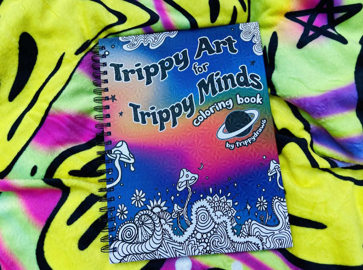 Surreal Paintings Coloring Book for Adults: Trippy Coloring Book for Adults  Featuring Surreal Art To Color In for Anxiety Relief and Relaxation :  Publications, Chameleon, Adams, Yash: : Books